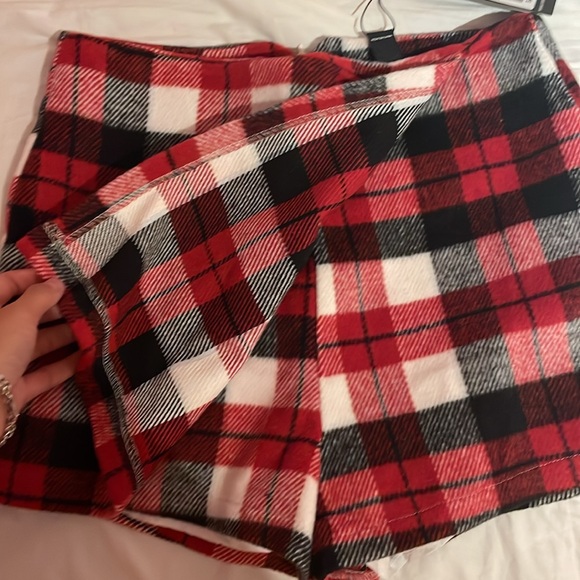 Forever 21 skort - Picture 2 of 7